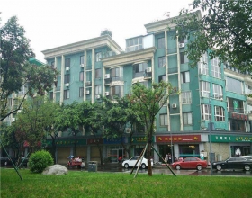 【棠湖泊林城19-2-27**】德国威能暗装暖气片安装施工