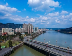 【山水豪庭1-3-1***】德国威能明装暖气片安装施工