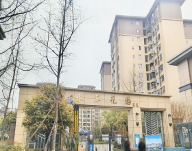 【水岸花园二期B区14-***】日立家用中央空调多联机安装