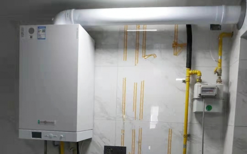 【南城都汇6期10-1803】德国原装进口菲斯曼24.8KW壁挂炉安装案例