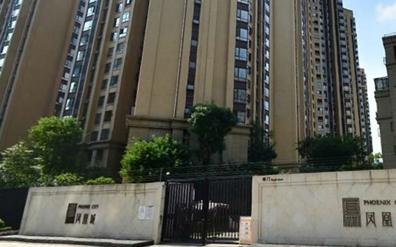 【华润凤凰城一期2-3-14**】德国威能明装暖气片安装施工