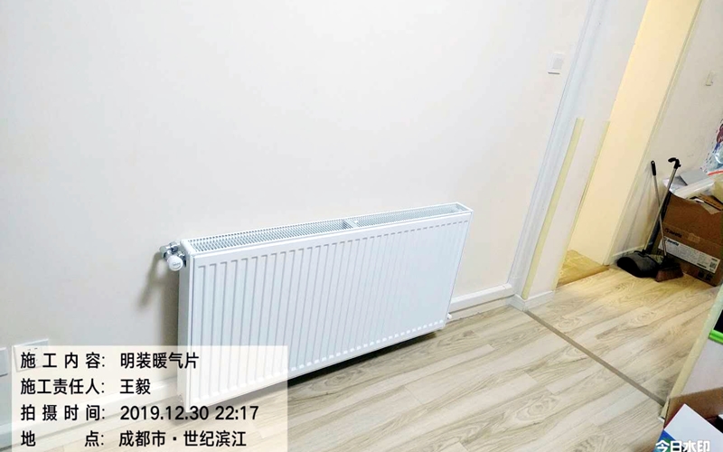 【世纪滨江8-3-201】意大利贝雷塔明装暖气片安装施工