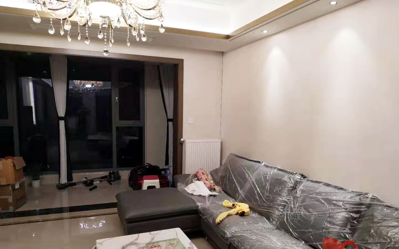 【龙湖西宸原著2-2002】德国菲斯曼明装暖气片安装施工