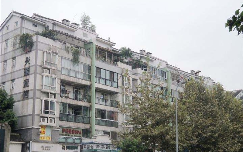 【大华晴朗居7-1-2**】日立家用中央空调风口安装调试