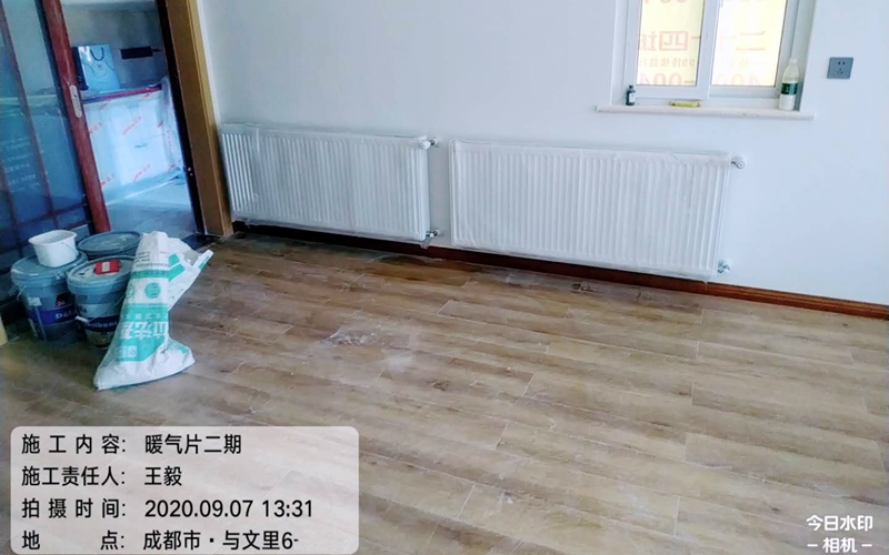 【川大与文里6-2】德国菲斯曼暗装暖气片安装施工