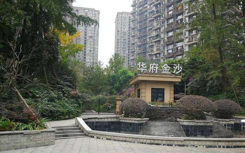 【华府金沙4-21**】德国威能明装暖气片安装施工