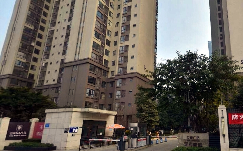 【天府豪庭2-1-39**】德国威能暗装暖气片安装施工