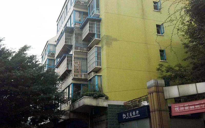 【洪景丽苑8栋3-4-***】日立家用中央空调风管机安装