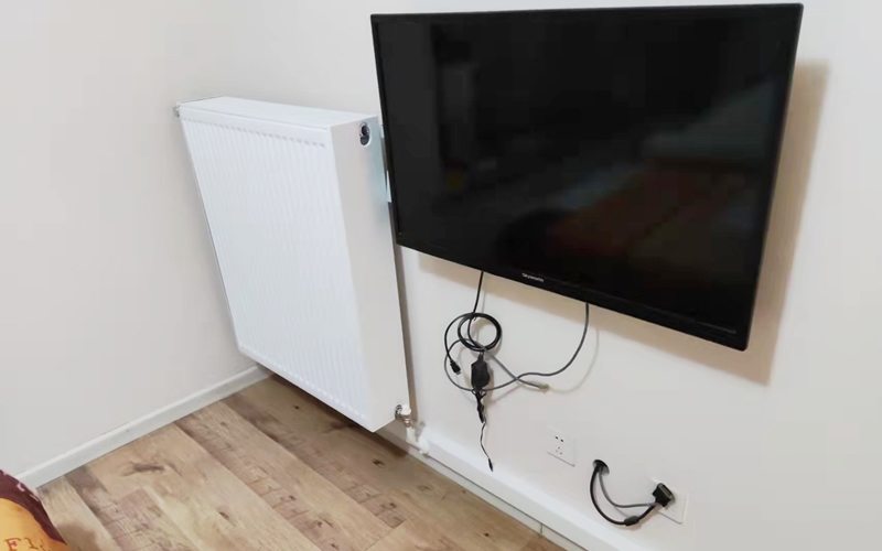 【中铁西城东苑12-802】德国威能明装暖气片安装施工