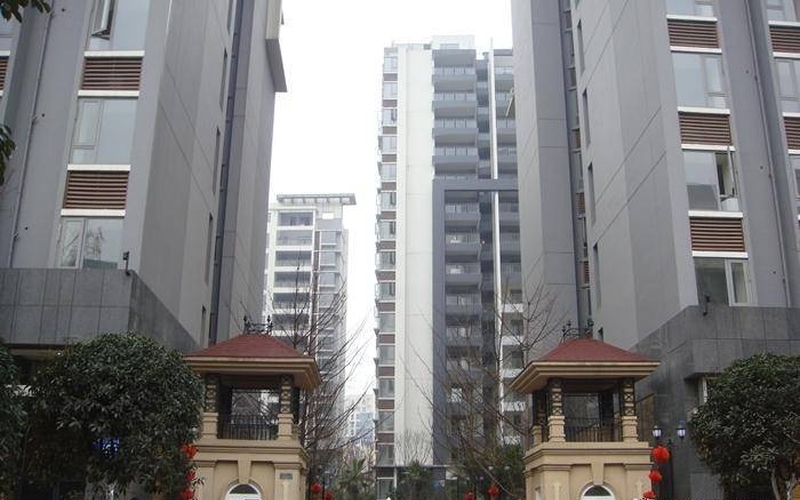 【金林俊景1-1-***】德国威能明装暖气片安装施工