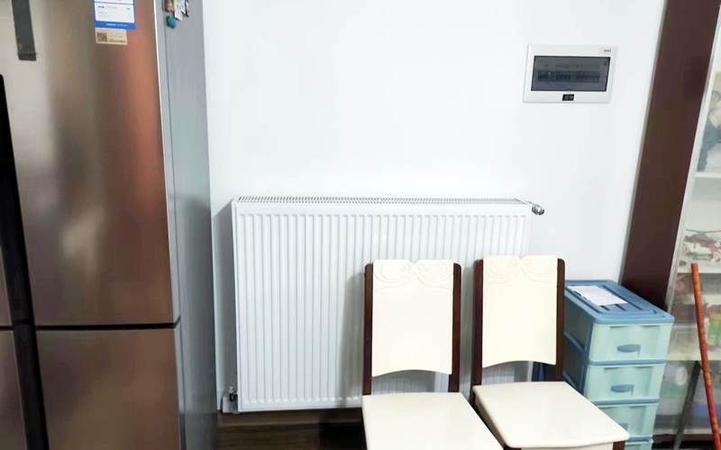 【万科金域蓝岸2-2702】德国威能明装暖气片安装施工