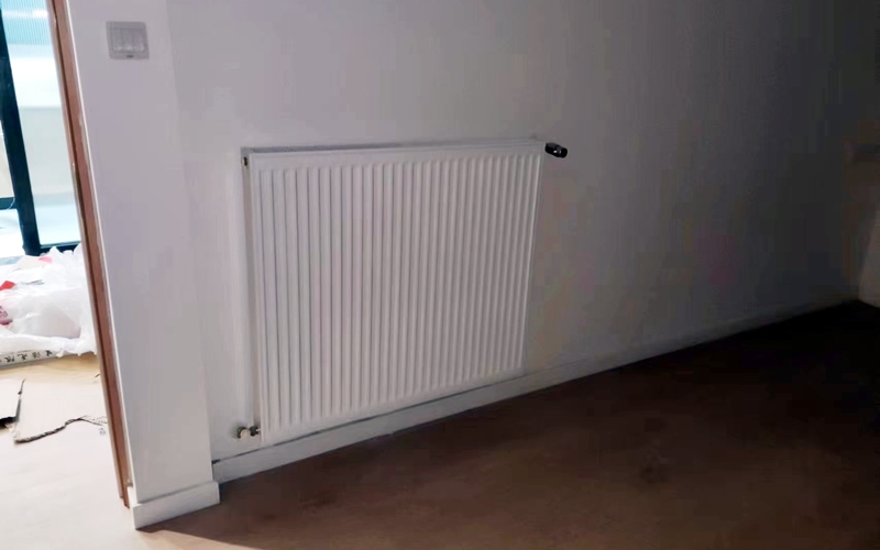 【蜀都中心1期5-1-3---】德国威能地暖暖气片安装施工案例