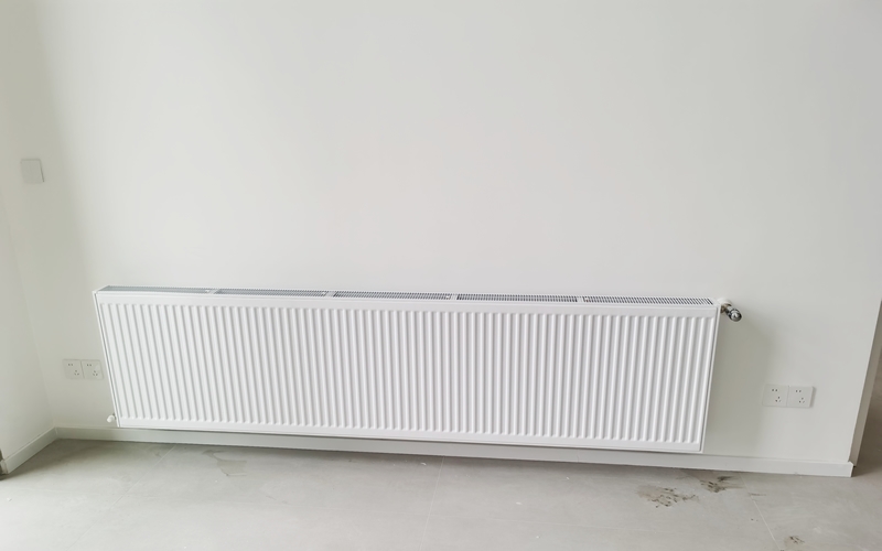 【南城都汇六期17-2---】德国威能暗装暖气片安装施工