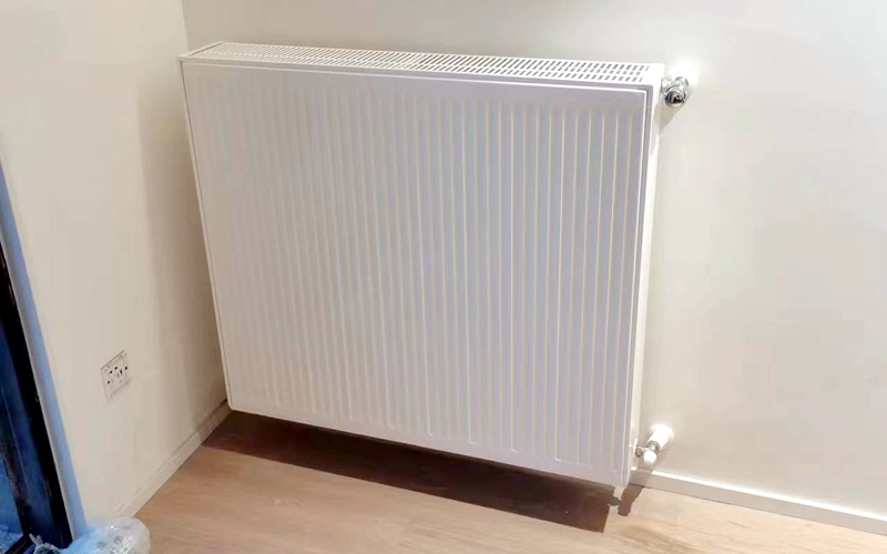 【华润凤凰城一期1-3-1---】德国威能暗装暖气片安装施工