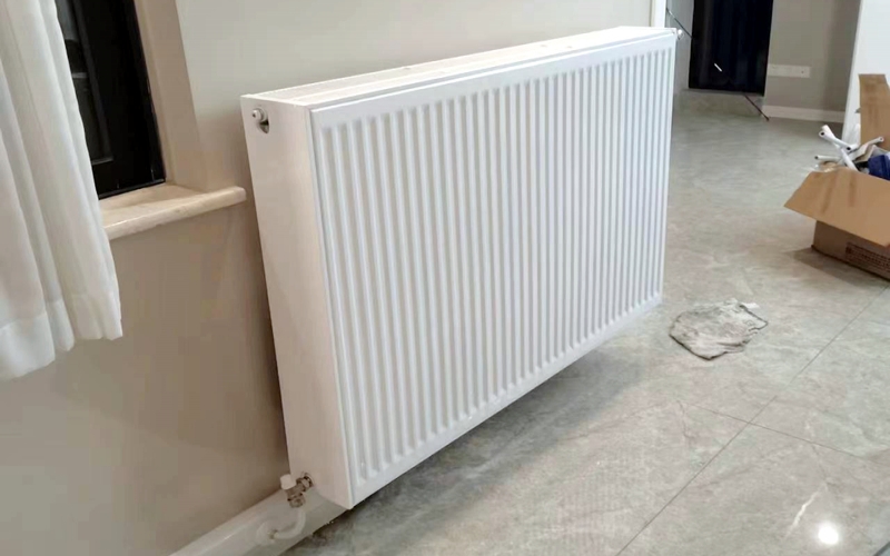 【龙越湾33-1-1805】德国威能明装暖气片安装施工