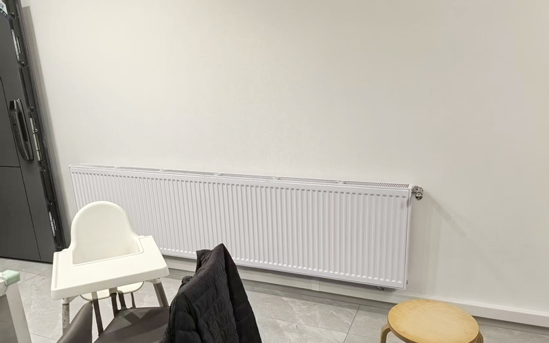 【锦东河韵A区1-1-601】德国威能明装暖气片安装施工