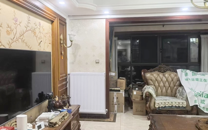 【天悦府10-303】德国威能明装暖气片安装施工